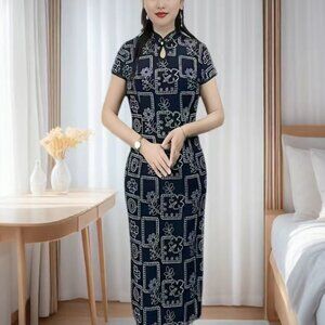 Elegant Black & White Traditional Midi Dress – Side Slits – Brand New